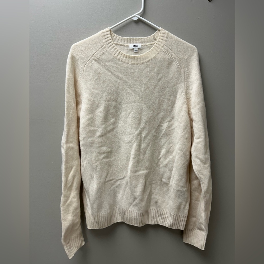 Uniqlo Women’s 100%‎ Wool Crewneck Sweater